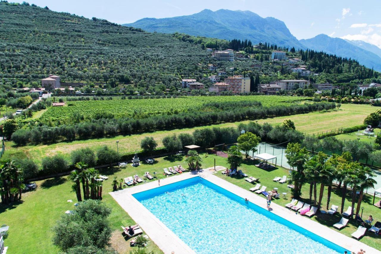 Residence Monica Riva del Garda Kültér fotó